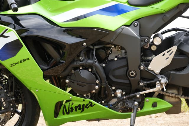 Kawasaki Ninja ZX-6R Rear View Image – Ninja ZX-6R Photos in India